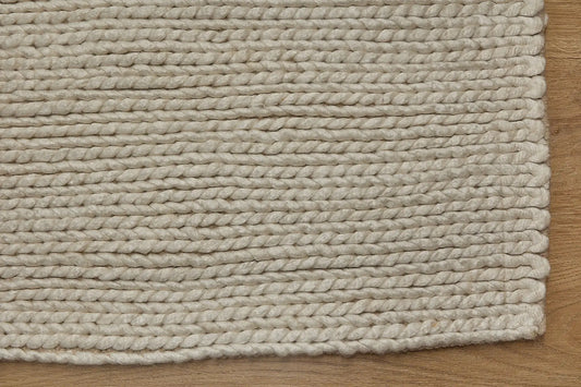 Luxury White is a hand-braided rug crafted using wool and bamboo silk for luxurious feel. Its contemporary Scandinavian design stands out with a modern look and a pile height of 16-18mm. Colour White. Sizes 160 X 230, 200 X 290, 240 X 340 and 300 X 400. Corner.