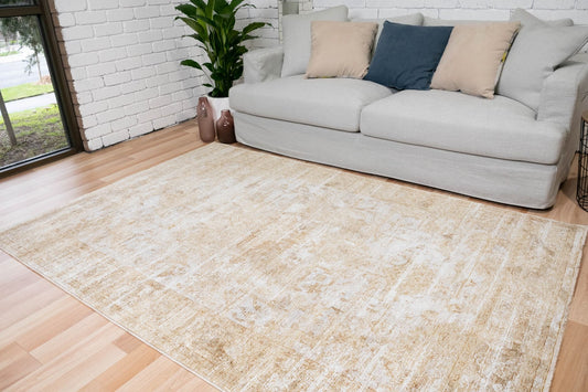 The Matana Barley 536 Rug. Traditional style, machine made rug. Colours beige, light grey, cream. Sizes 160 X 235, 200 X 285. Life.
