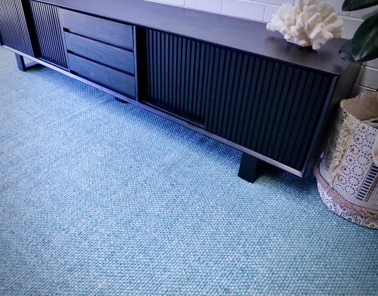 The Pacific Collection - a stylish hand woven design with a low textured cross weave. Its weave provides a luxurious feel. Discover 9 colours in 4 sizes.