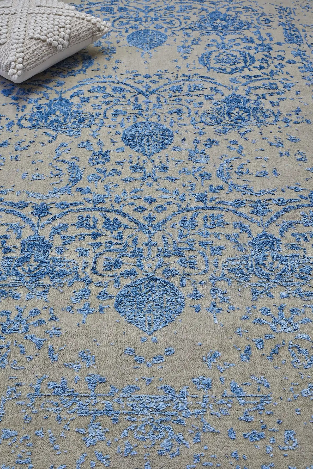The Victoria Collection - Luxurious hand woven silky viscose rugs, featuring a vintage distressed traditional design. Discover 3 colours in 3 sizes.