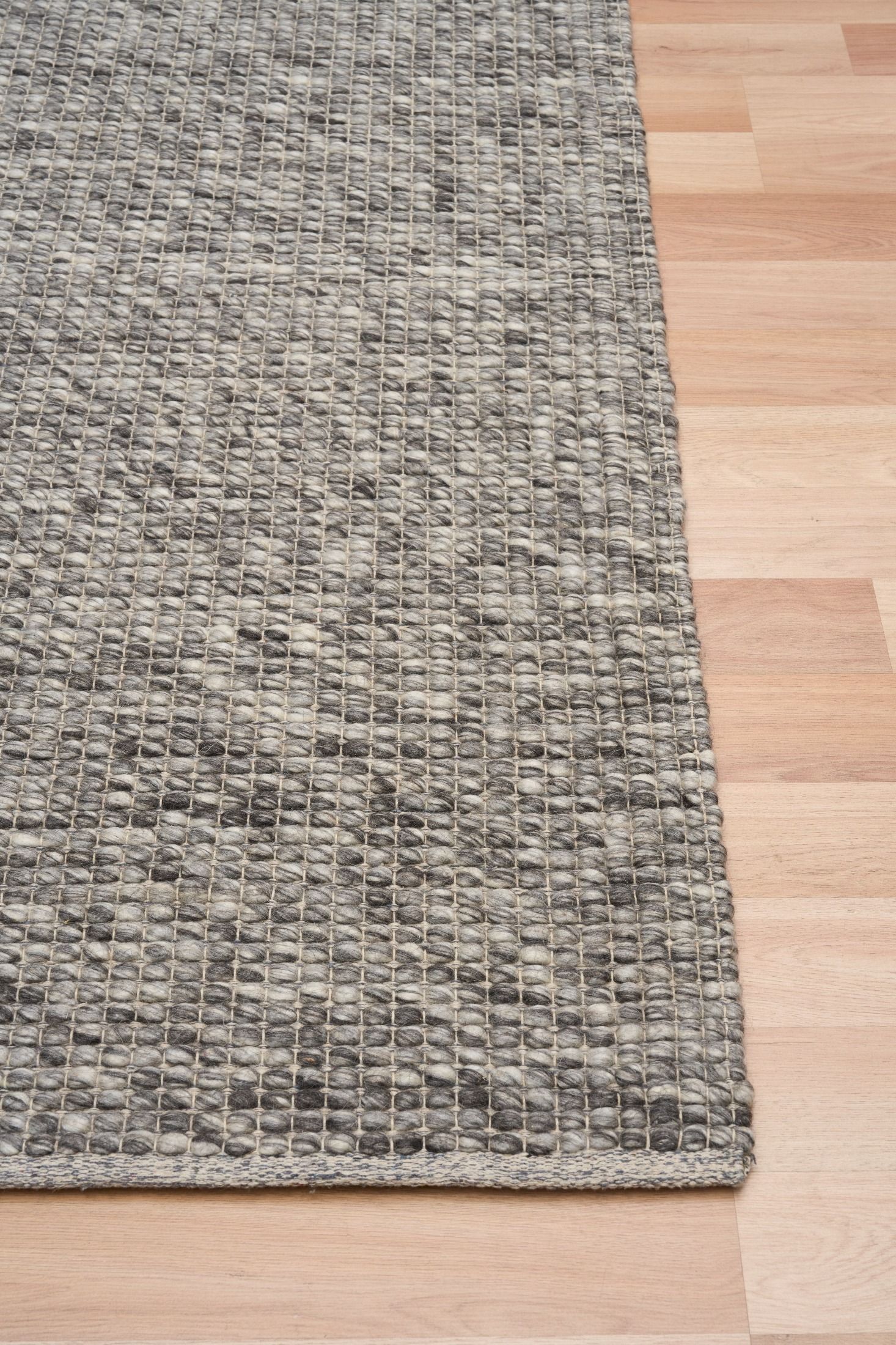 Dasha Runner collection are textured hand woven rug runners made of 80%  New Zealand Wool and 20% Polyester. 5 colours. Size 80 X 320.