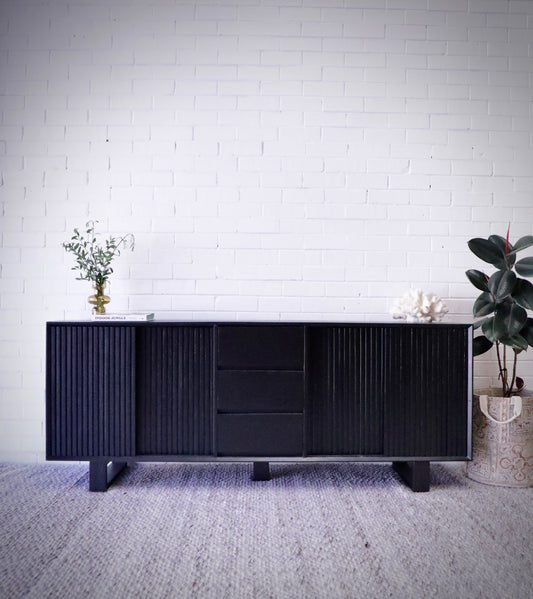 ASHLAND | BLACK