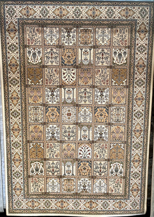 Davinci Bakhtiari Light Persian Rug. Machine made and specially crafted with heat-set polypropylene for long-lasting durability. Featuring a traditional Persian design. Colours, beige/multi. 3 sizes. Full.