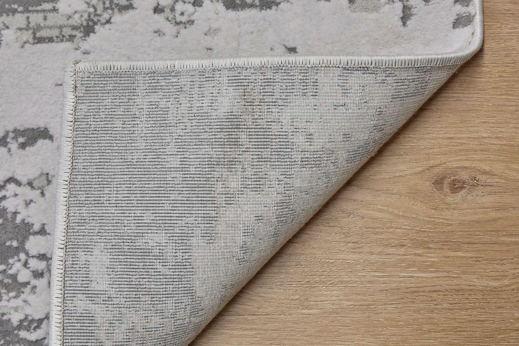 Finesse Geo is a machine made rug. Its design boasts a modern/contemporary feel. Crafted from Viscose and Polyester, with a low-profile 7-9mm pile height. Colours Grey and Light Grey tones. Sizes 160 X 230, 200 X 300 and 240 X 340. Fold.