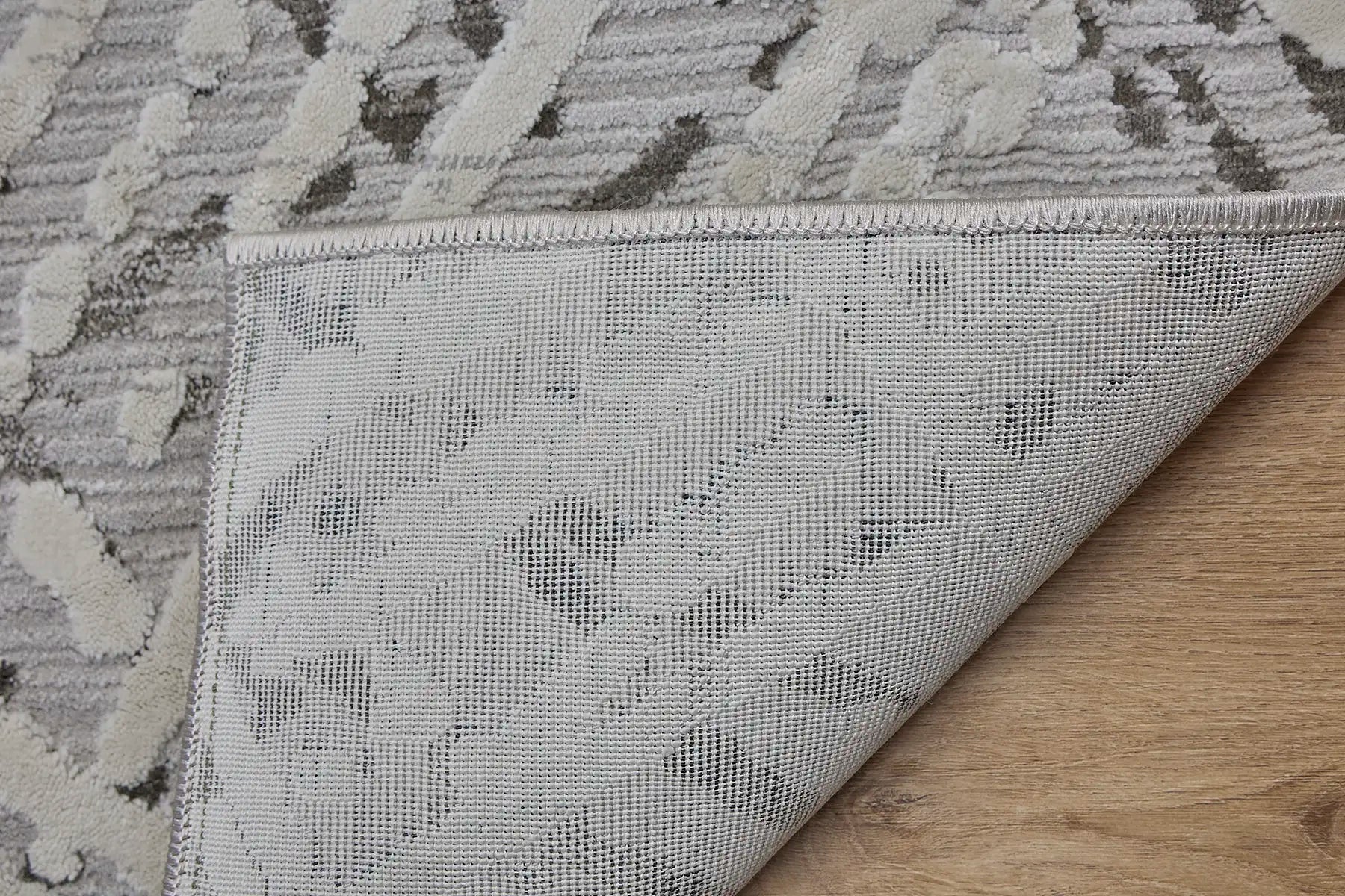 France Latte is a machine made rug. Its design boasts a abstract modern/contemporary feel. Crafted from Polyester, with a low-profile 7-9mm pile height. Colours, Light Grey and Grey tones. Sizes 160 X 230, 200 X 290, 240 X 340 and 300 X 400. Fold.