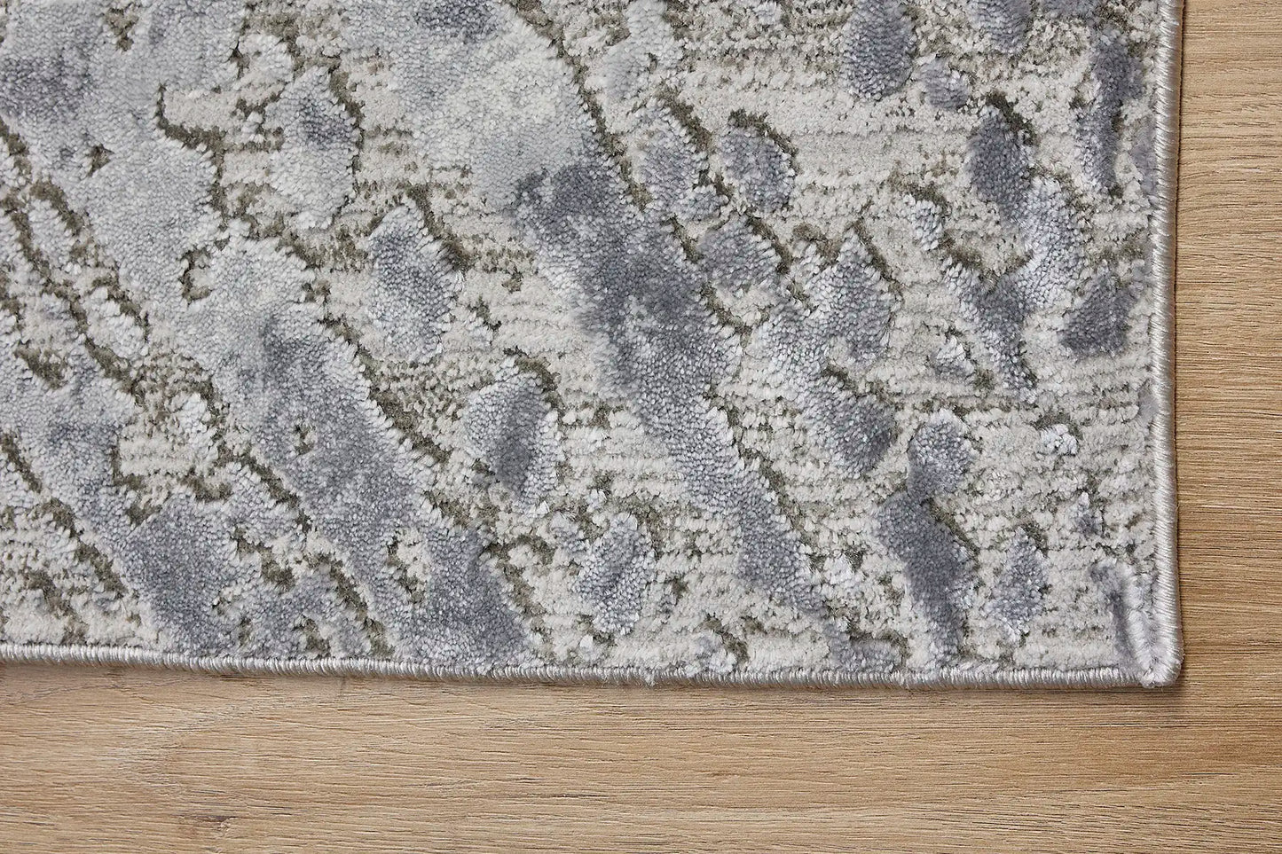 France Platinum is a machine made rug. Its design boasts a modern/contemporary feel. Crafted from Polyester, with a low-profile 7-9mm pile height. Colours, Light Grey, White and Grey tones. Sizes 160 X 230, 200 X 290, 240 X 340 and 300 X 400. Corner.