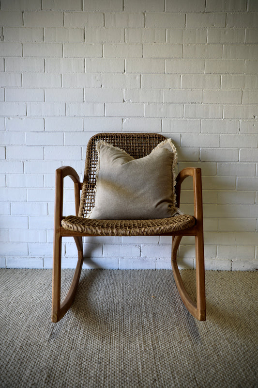 The Lily Rocking Chair is the perfect blend of comfort and style. Made with a teak frame and a synthetic rope seat and back. Colour natural. Measures 610 Seat Height x 750 Depth. Front Styled.