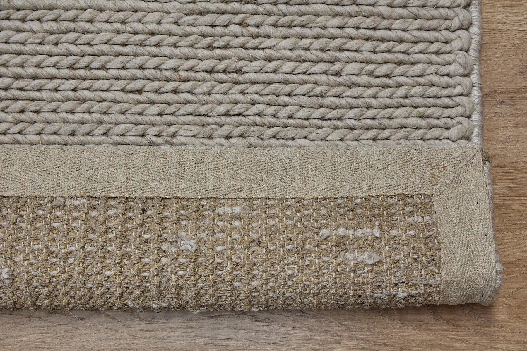 Luxury Beige is a hand-braided rug crafted using wool and bamboo silk for luxurious feel. Its contemporary Scandinavian design stands out with a modern look and a pile height of 16-18mm. Colour Beige. Sizes 160 X 230, 200 X 290, 240 X 340 and 300 X 400. Fold.