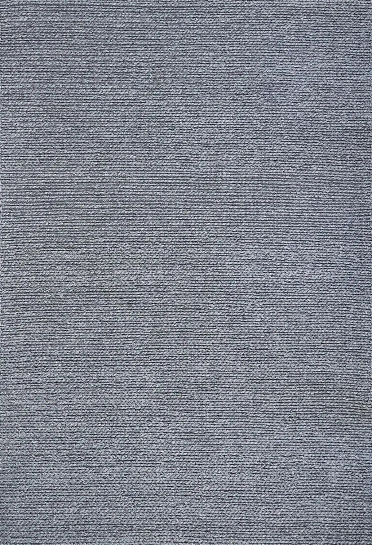 Luxury Smoke is a hand-braided rug crafted using wool and bamboo silk for luxurious feel. Its contemporary Scandinavian design stands out with a modern look and a pile height of 16-18mm. Colour Dark Grey. Sizes 160 X 230, 200 X 290, 240 X 340 and 300 X 400. Full.