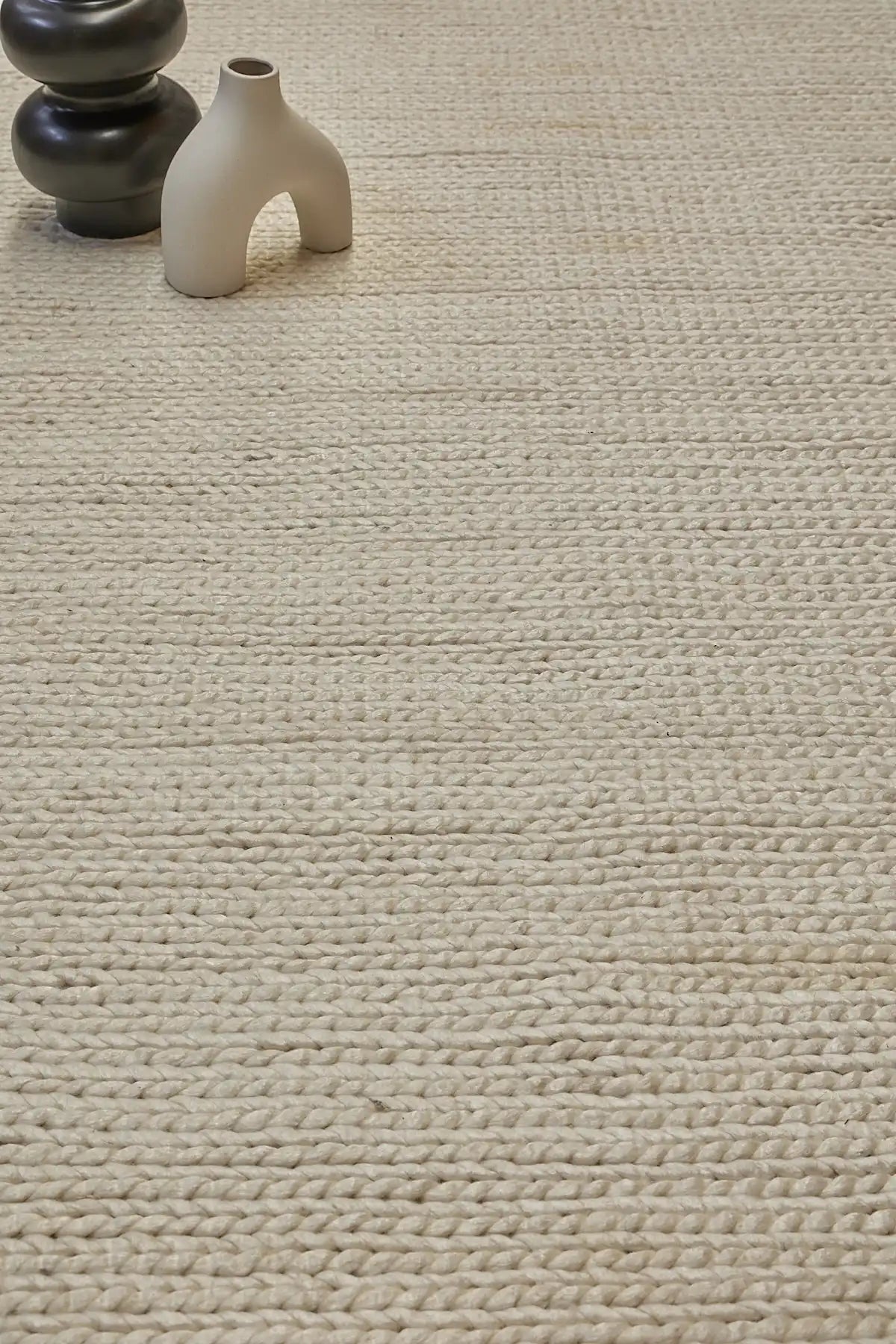 Luxury White is a hand-braided rug crafted using wool and bamboo silk for luxurious feel. Its contemporary Scandinavian design stands out with a modern look and a pile height of 16-18mm. Colour White. Sizes 160 X 230, 200 X 290, 240 X 340 and 300 X 400. Life.