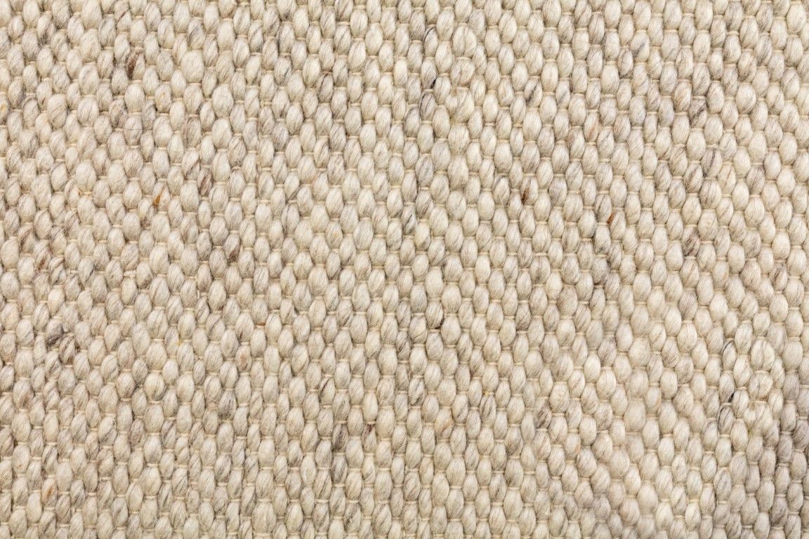 Park Lane Beige is a contemporary hand woven flatweave rug. Made from 80%  New Zealand Wool and 20% polyester for a soft and slightly textured feel. Colour Beige.  Sizes 155 X 225, 200 X 290, 240 X 320 and 300 X 400. Close.