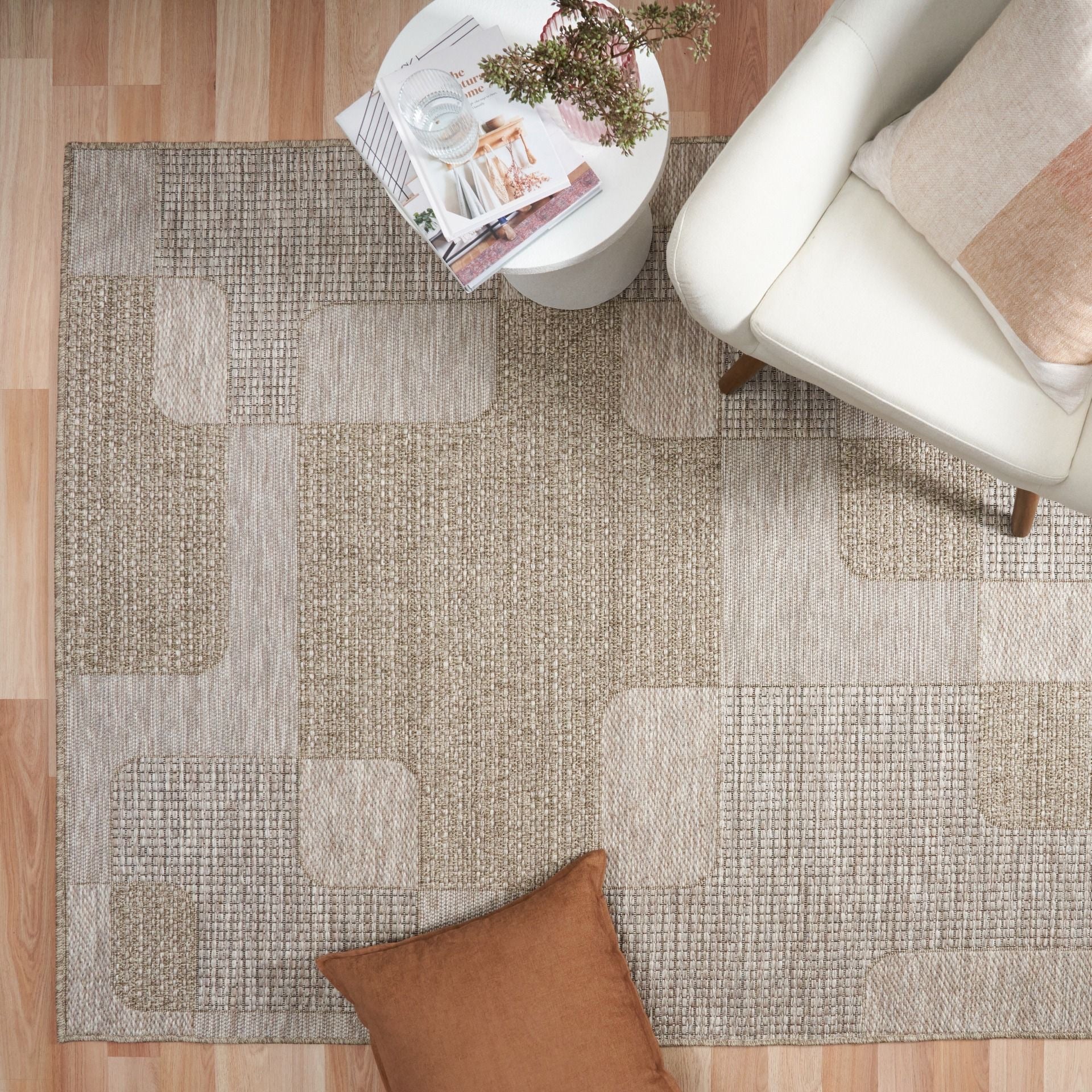 The Patio Squares Straw indoor/outdoor rug featuring neutral tones and a modern designed pattern, power-loomed from UV-stabilised polypropylene for lasting durability. Colours, Linen, Beiges and hints of light grey. 3 sizes. Life.