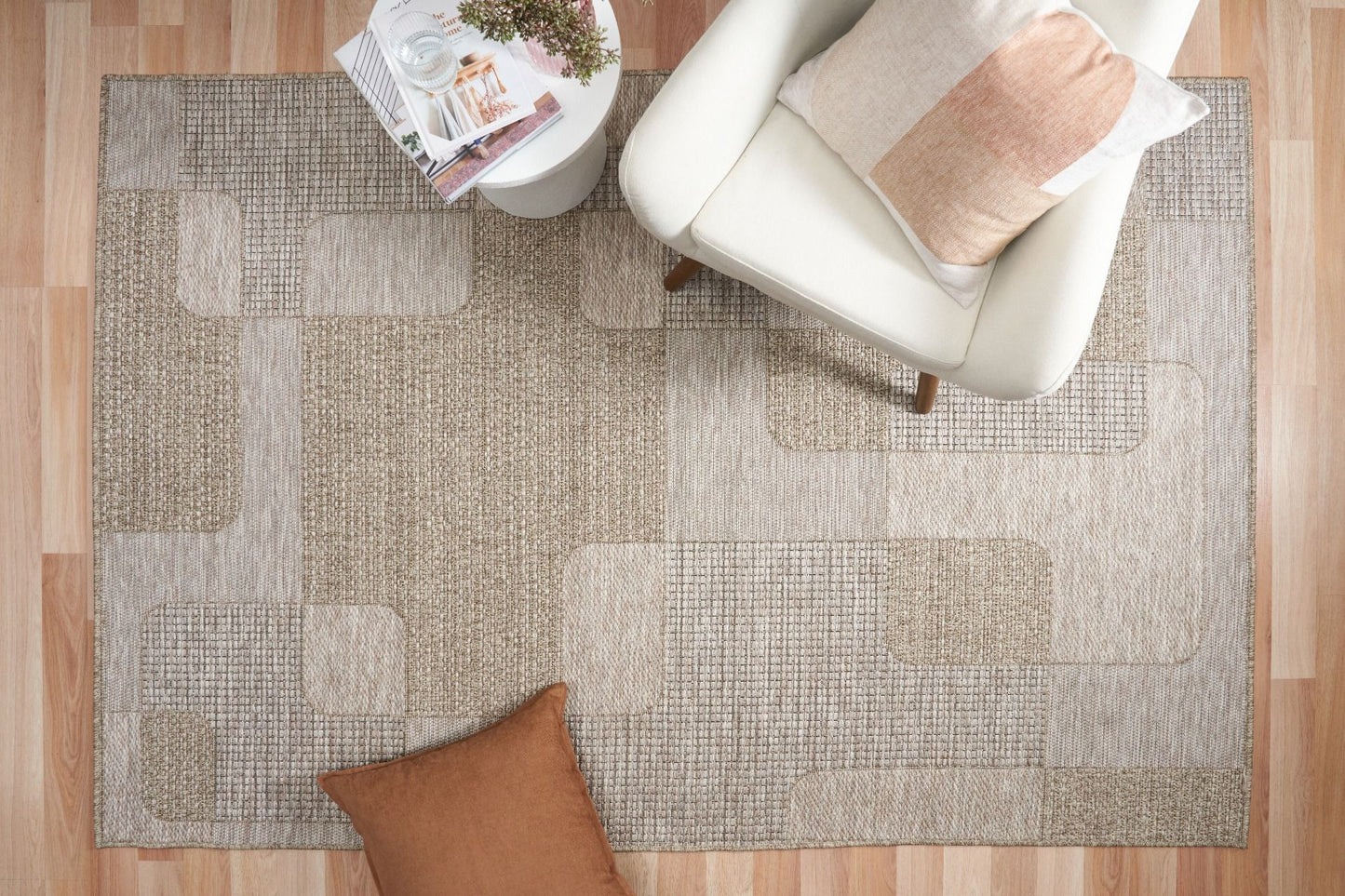 The Patio Straw 50005 indoor/outdoor rug featuring neutral tones and a modern designed pattern, power-loomed from UV-stabilised polypropylene for lasting durability. Colours, Linen, Beiges and hints of light grey. 3 sizes. LIfe.