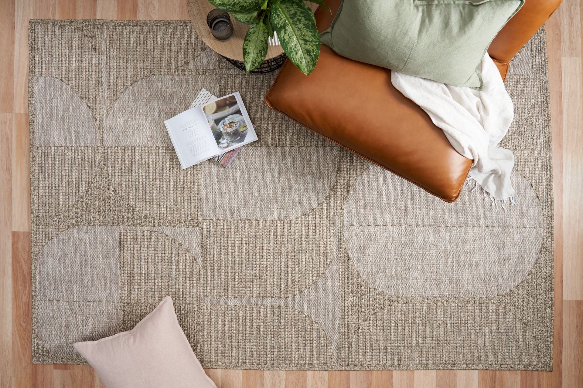 The Patio Straw 65001 indoor/outdoor rug featuring neutral tones and a modern designed pattern, power-loomed from UV-stabilised polypropylene for lasting durability. Colours, Linen, Beiges and hints of light grey. 3 sizes. Life.