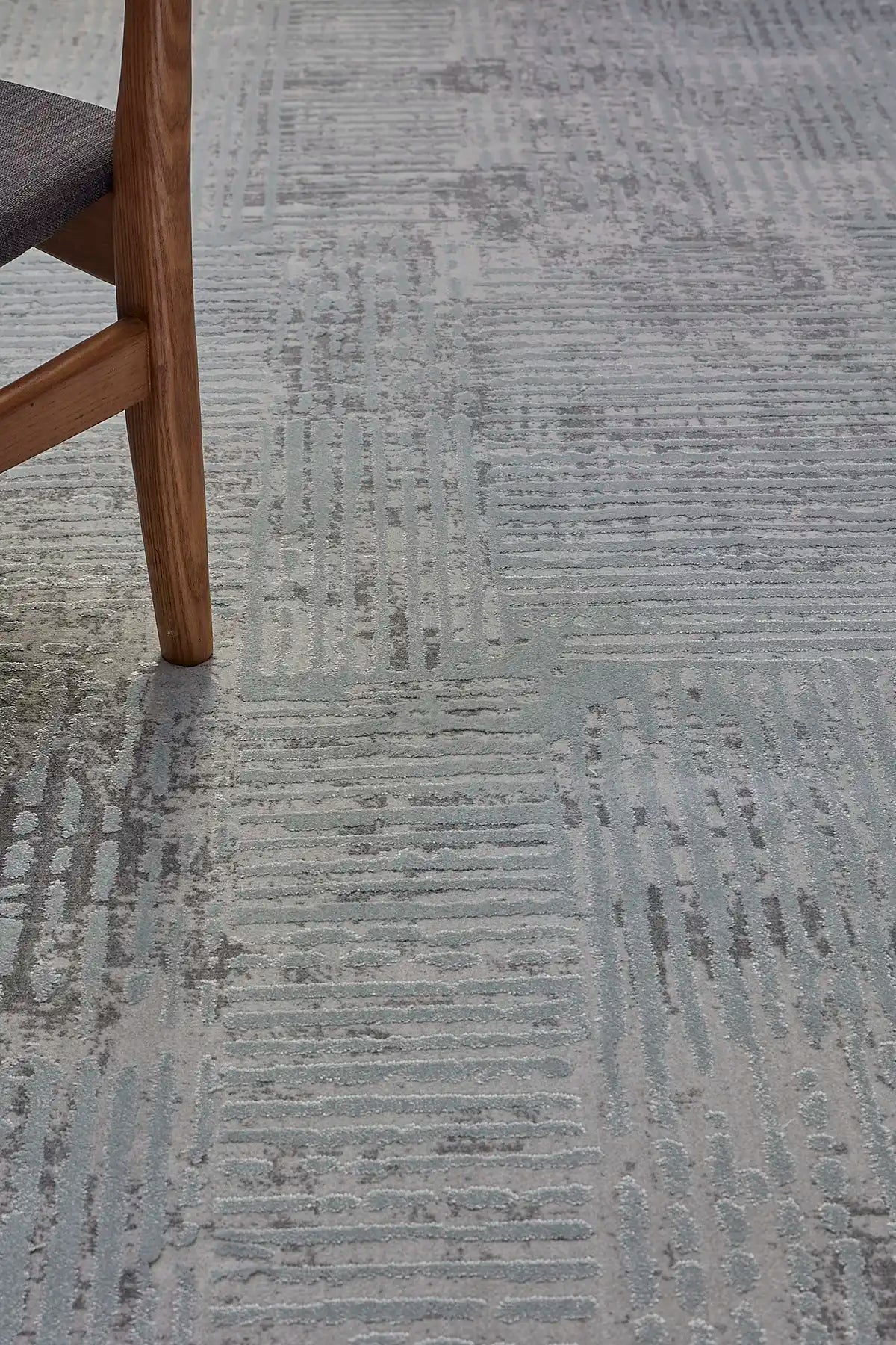 Raj Cloud is a machine made rug. Its design boasts a modern/contemporary feel. Crafted from Viscose and Polyester, with a low-profile 7-9mm pile height. Colours Light Grey,White and Grey tones. Sizes 160 X 230, 200 X 290, 240 X 340 and 300 X 400. Life.