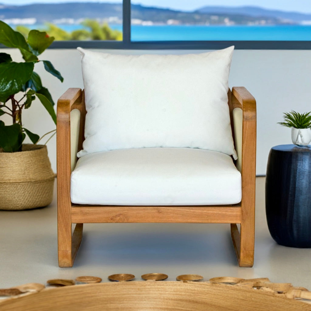 The Sahara White Occasional Chair is an indoor/outdoor lounge. Featuring a solid teak frame and UV resistant cushioned seat and back. Colours, natural and white rope with white cushions. Measures  760 Wide x 750 depth x 800 back height and 400 seat height. Style.