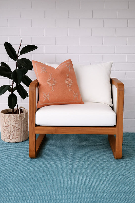 The Sahara White Occasional Chair is an indoor/outdoor lounge. Featuring a solid teak frame and UV resistant cushioned seat and back. Colours, natural and white rope with white cushions. Measures  760 Wide x 750 depth x 800 back height and 400 seat height. Styled.