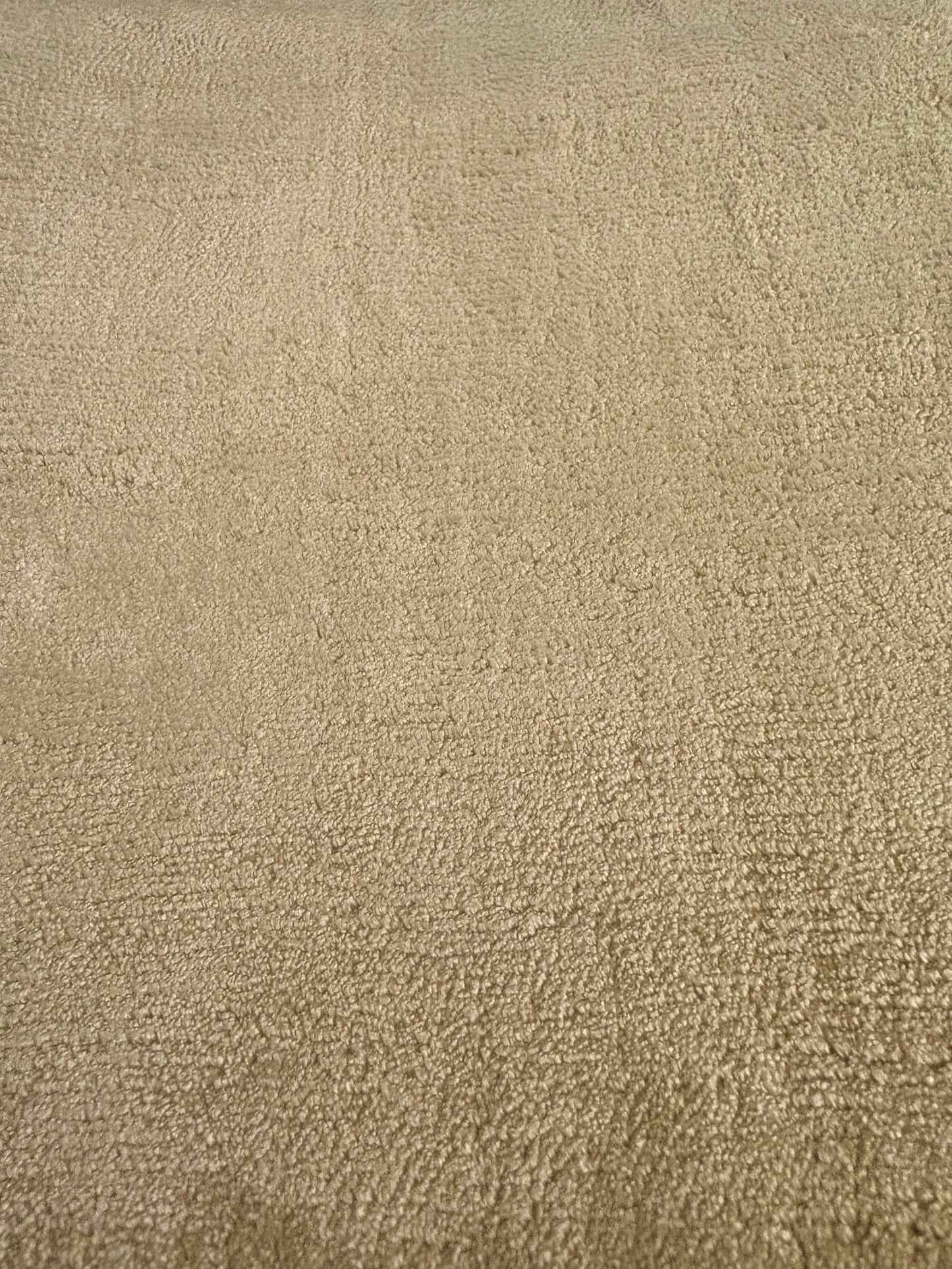 Tempo Beige is a hand-loomed low- cut piled rug. Crafted with bamboo silk, it offers medium texture and has a pile height of 10-12mm. Colour beige. Sizes 160 X 230, 200 X 290 and 240 X 340. Sheen Side.