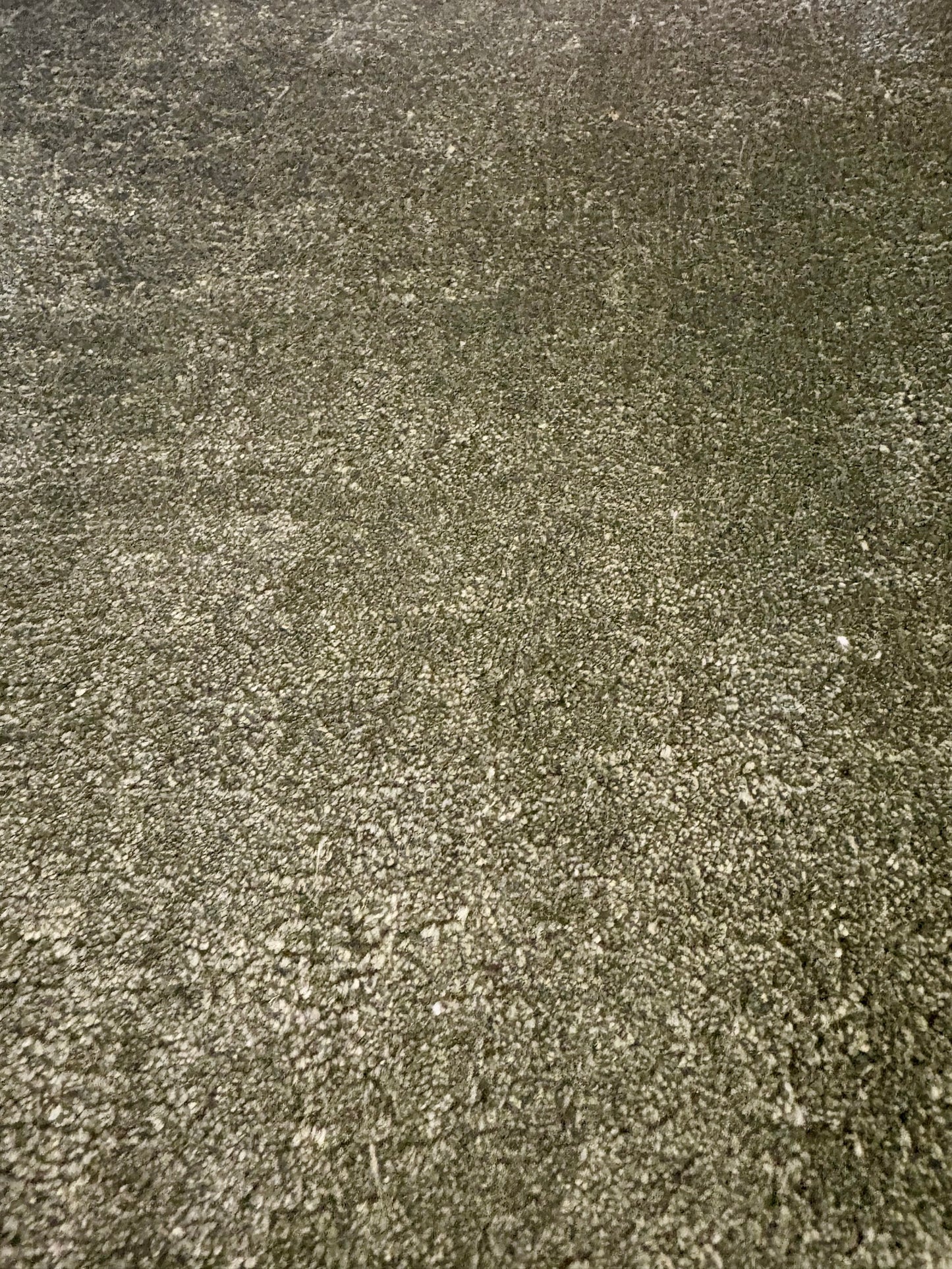 Tempo Green is a hand-loomed low-cut piled rug. Crafted with bamboo silk, it offers medium texture and has a pile height of 10-12mm. Colour jade green. Sizes 160 X 230, 200 X 290 and 240 X 340. Non Sheen Side.