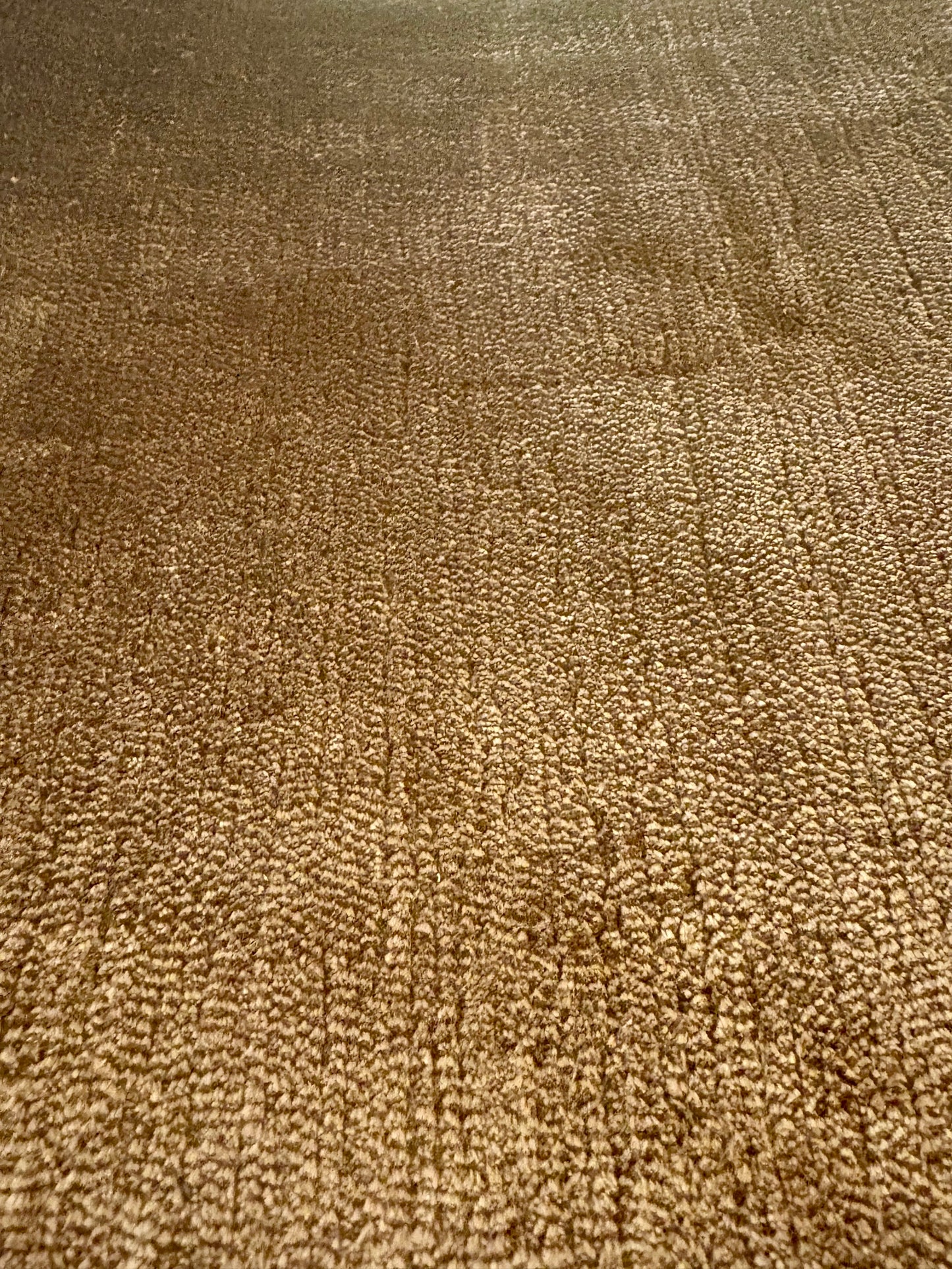 Tempo Tobacco is a hand-loomed low-cut piled rug. Crafted with bamboo silk, it offers medium texture and has a pile height of 10-12mm. Colour golden red. Sizes 160 X 230, 200 X 290 and 240 X 340.  Non-Sheen Side.