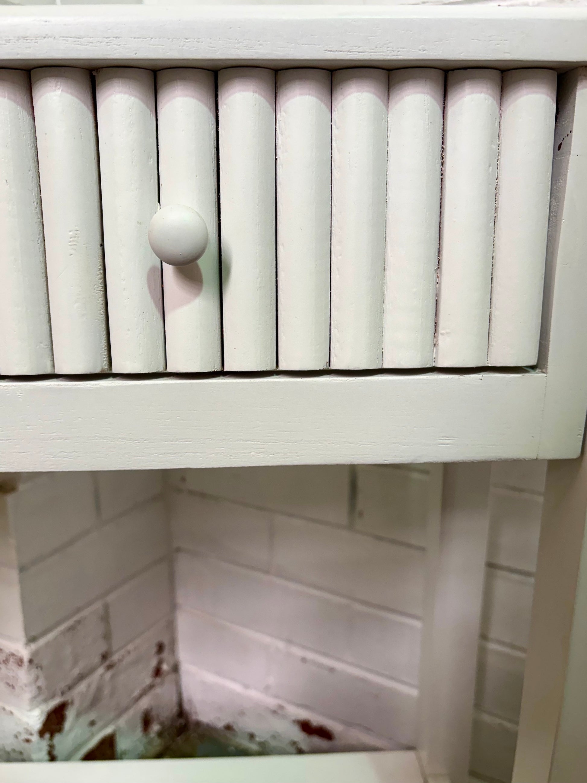 The Vienna - 2 Drawer White Console, natural, brings a contemporary feel with its sleek design and textured drawer face. Built with sustainable white cedar its 2 drawers sit on wooden runners. Colour white. Measures 1500 length X 250 depth X 750 height. Close.